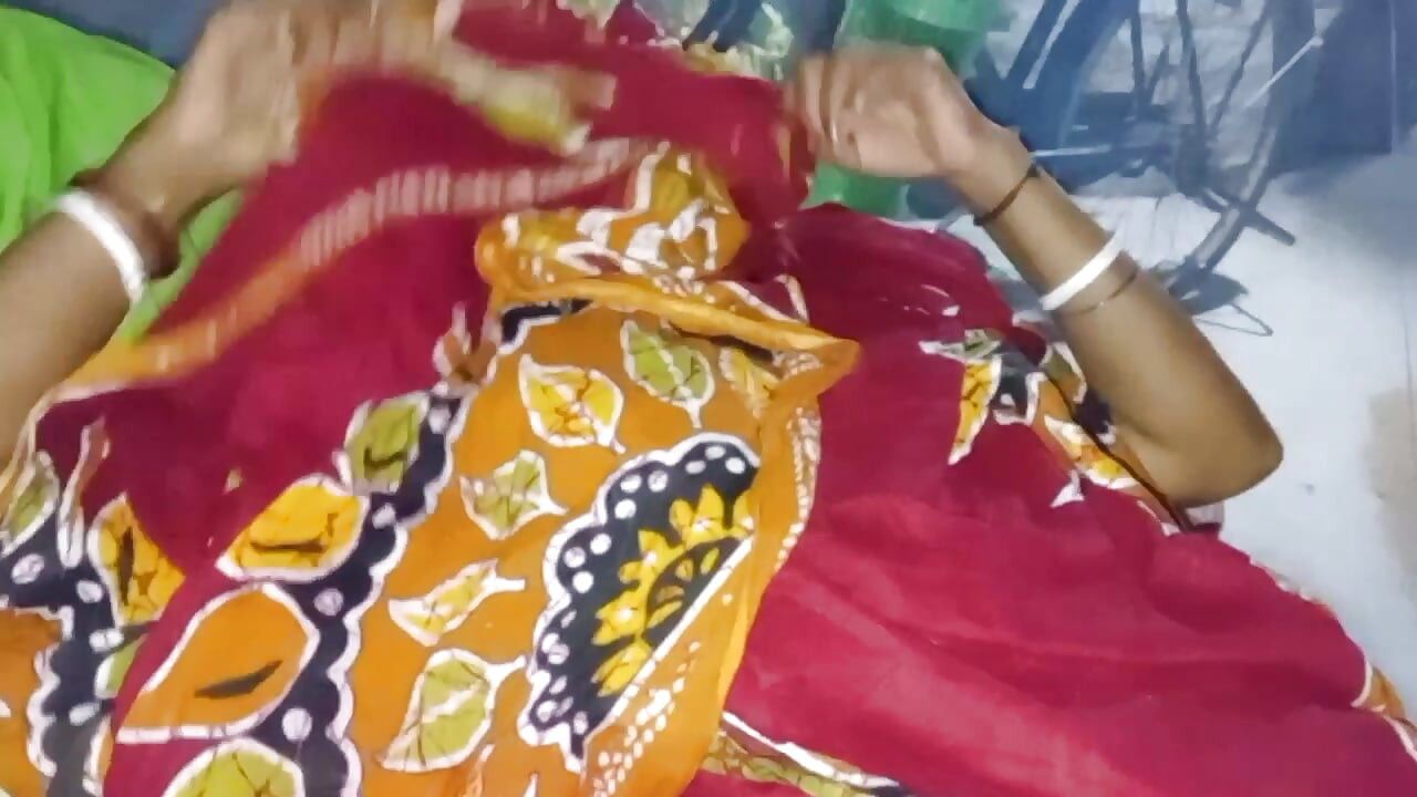 Village aunty ke sath romantic Bhari desi chudai