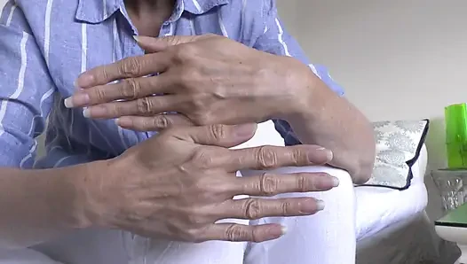 Elegant Summer Hands, Presented by Lady Victoria Valente