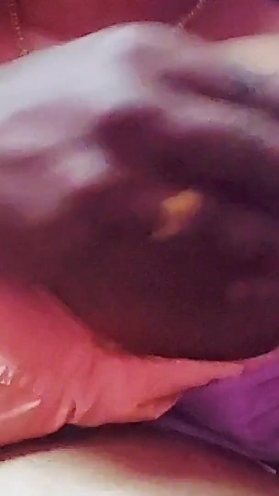 Горячий секс дези бхабхи с мальчиком дези в ее спальне. | Клип 1