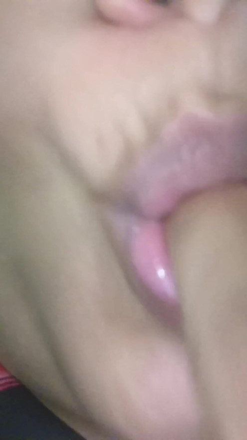 Lip kiss | Clip 1