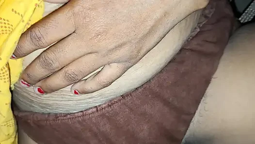 Müslüman evli kadın isteksizce