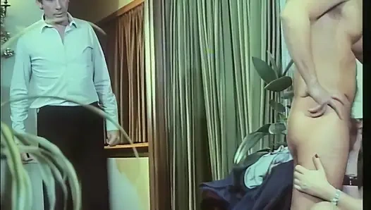 Итальянский винтажный секс вчетвером для порнозвезды Марины Лотар