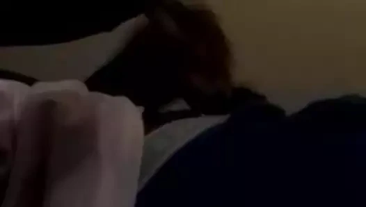 Büyük yarak mastürbasyon yapıyor