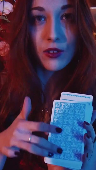 来自“ASMR JOI - 塔罗牌游戏”的精彩时刻。