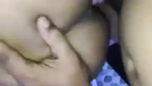 Tumpa bhabi ko dogi banake chod raha hai