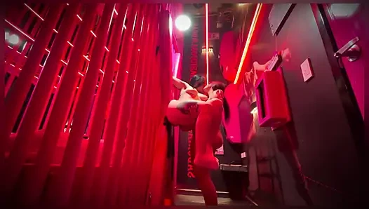 İki Çok Büyük Poposu Ve Çok Şehvetli Lezbiyen Arasında Popo Yemeği - Anitta Miller ve Sweet Kimmi