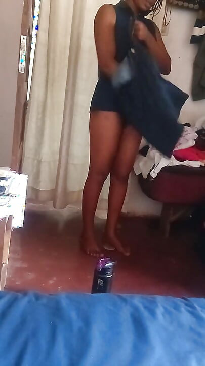 Natural African brunette showing everything in the bedroom