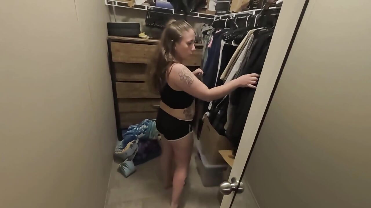 Sneaky PAWG Gets Anal