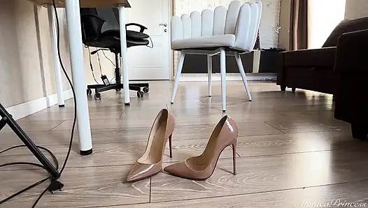 Конверсионный лагерь геев... Назад