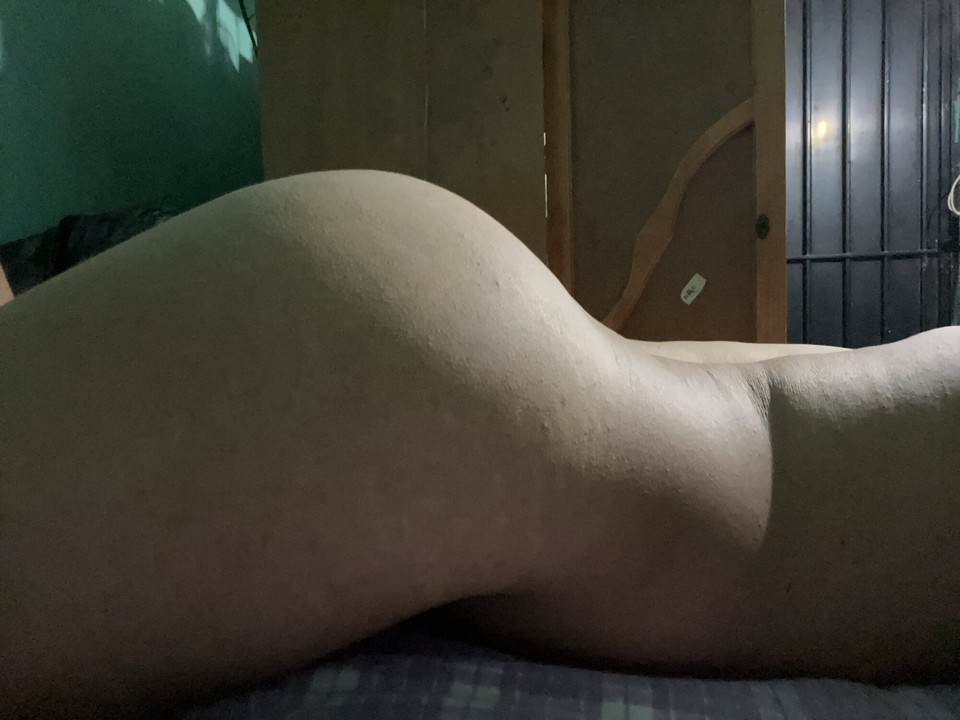 หนุ่มร่างสอง, ตูดสุดเพอร์เฟ็คต์