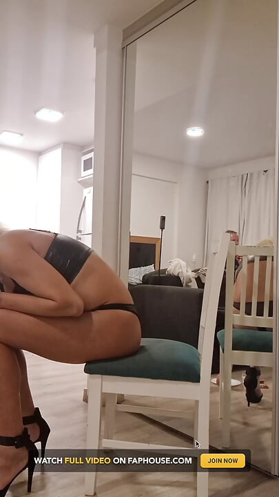 Gigi i Dave, godišnjica porno godišnjice - Shemale GF i Cis Man Priča o vođenju ljubavi - POV kamera 1