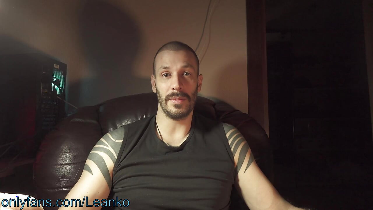 Big dick and short shorts