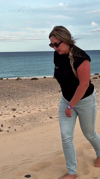 Stuck in the Sand - I Wet My Jeans While Trapped