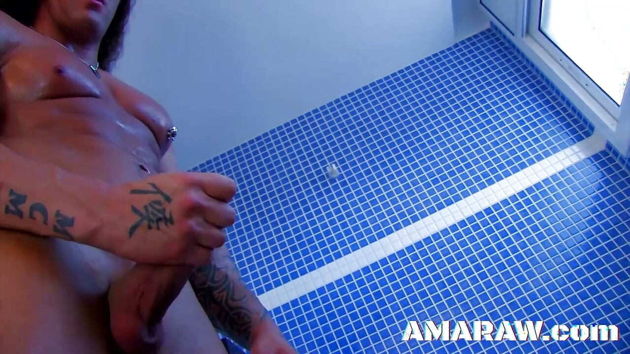 Brunette anal slut Amelie Jolie fucked doggy style in a bathroom