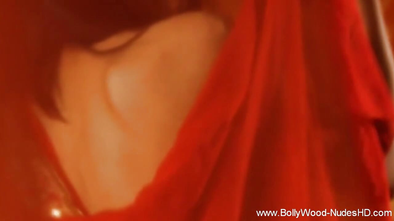La belleza Kuchipudi se mueve desnuda