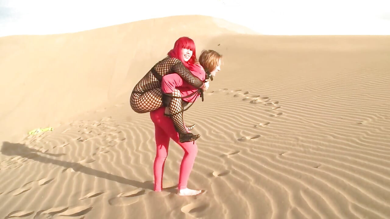 Lesbian Dunes Pony Riding Mega Extreme
