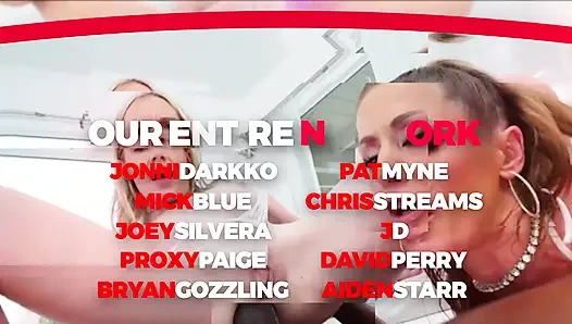 LATEX PLAYTIME - riesiges titten-schätzchen SABIEN DEMONIA doppelpenetriert & bis zum orgasmus gefickt