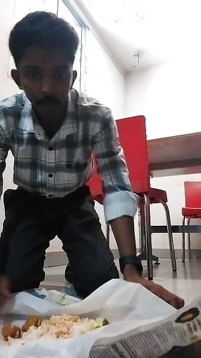 HedmasterDumbfag Shithin  Eating like doggy in office