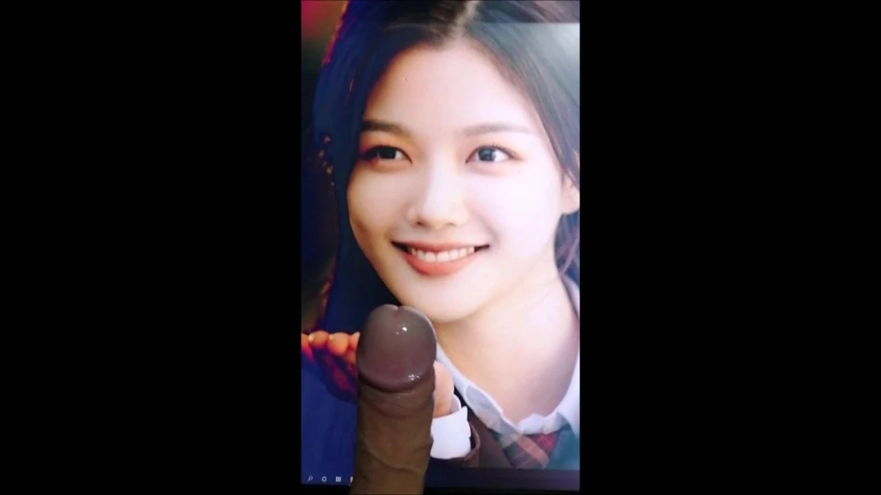 Kim yoo jung omaggio di sborra (richiesta di omaggio di sborra)