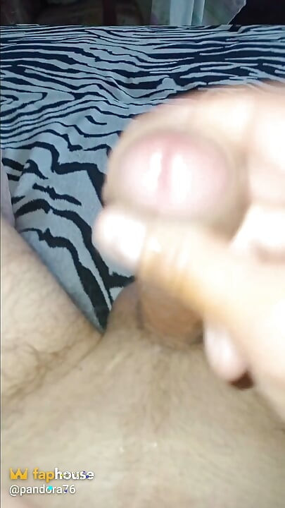 興奮した美しい白い光が喜びで溢れ出します!