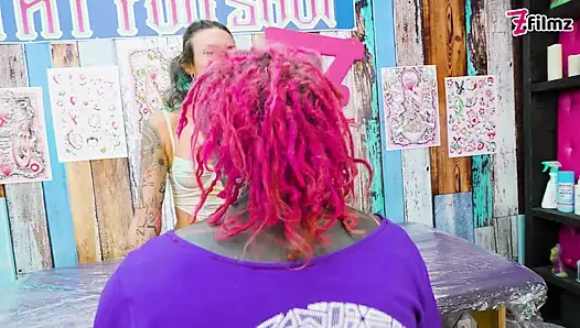 АЛЬТ девушку анально трахнули во время сессии TATTOO - грязный минет и сквирт