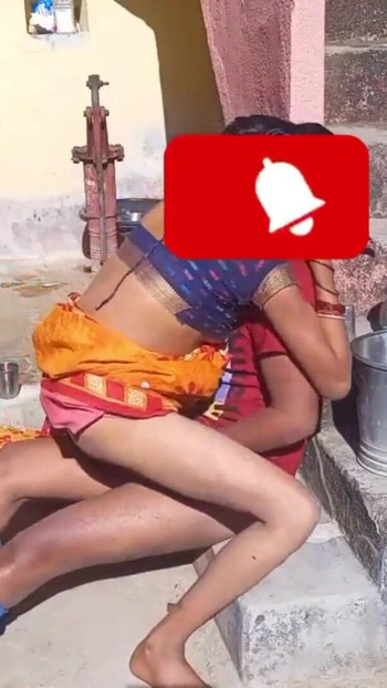 Unforgettable moment from "Savita bhabhi ko angan me hi chod diya dhup bahut tha"