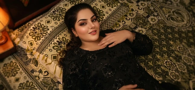 Saali si cewek hot dientot semalam suntuk di kamar hotel - 3 putaran penuh gairah