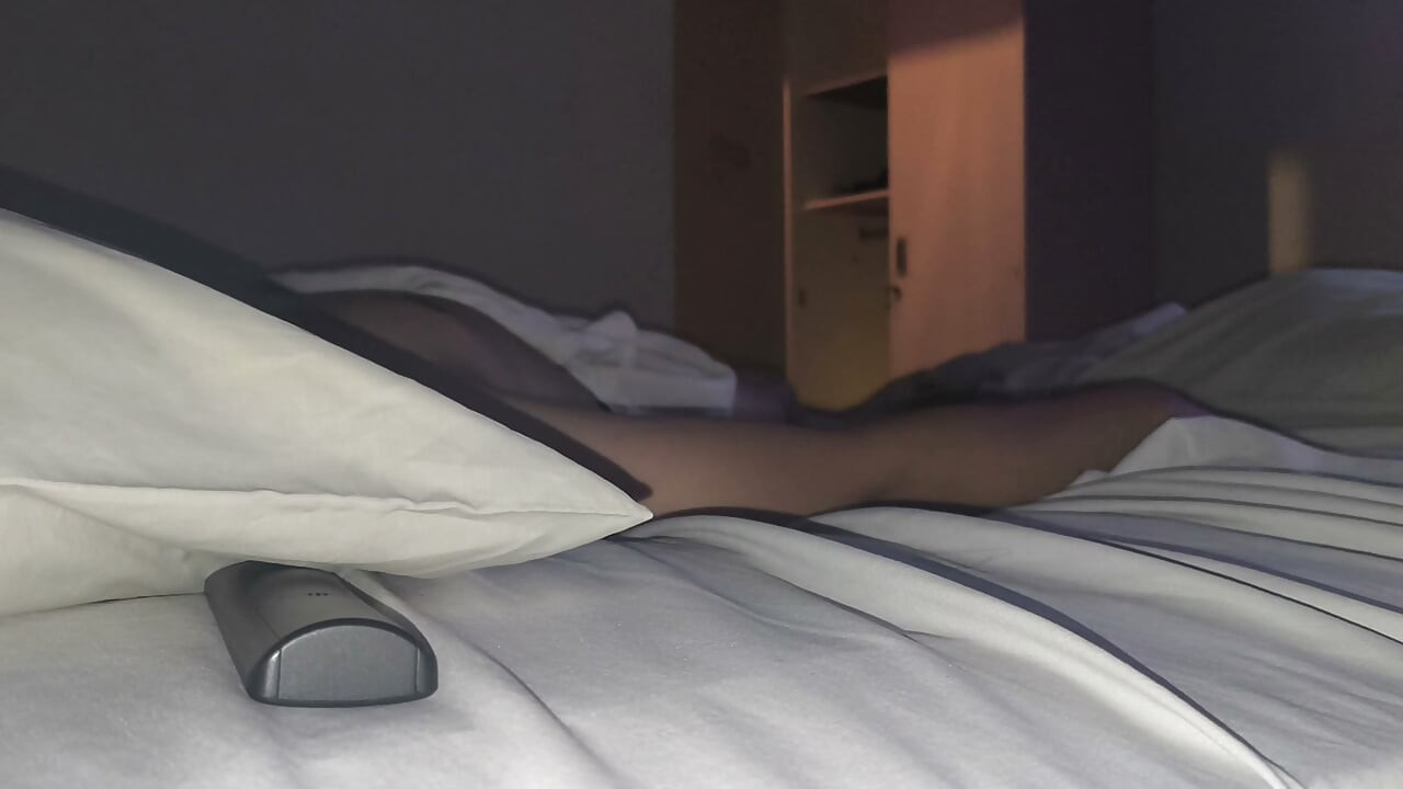 Del 2 Det viser seg at Ngewe er deilig - hun sier hun fortsetter å komme inn