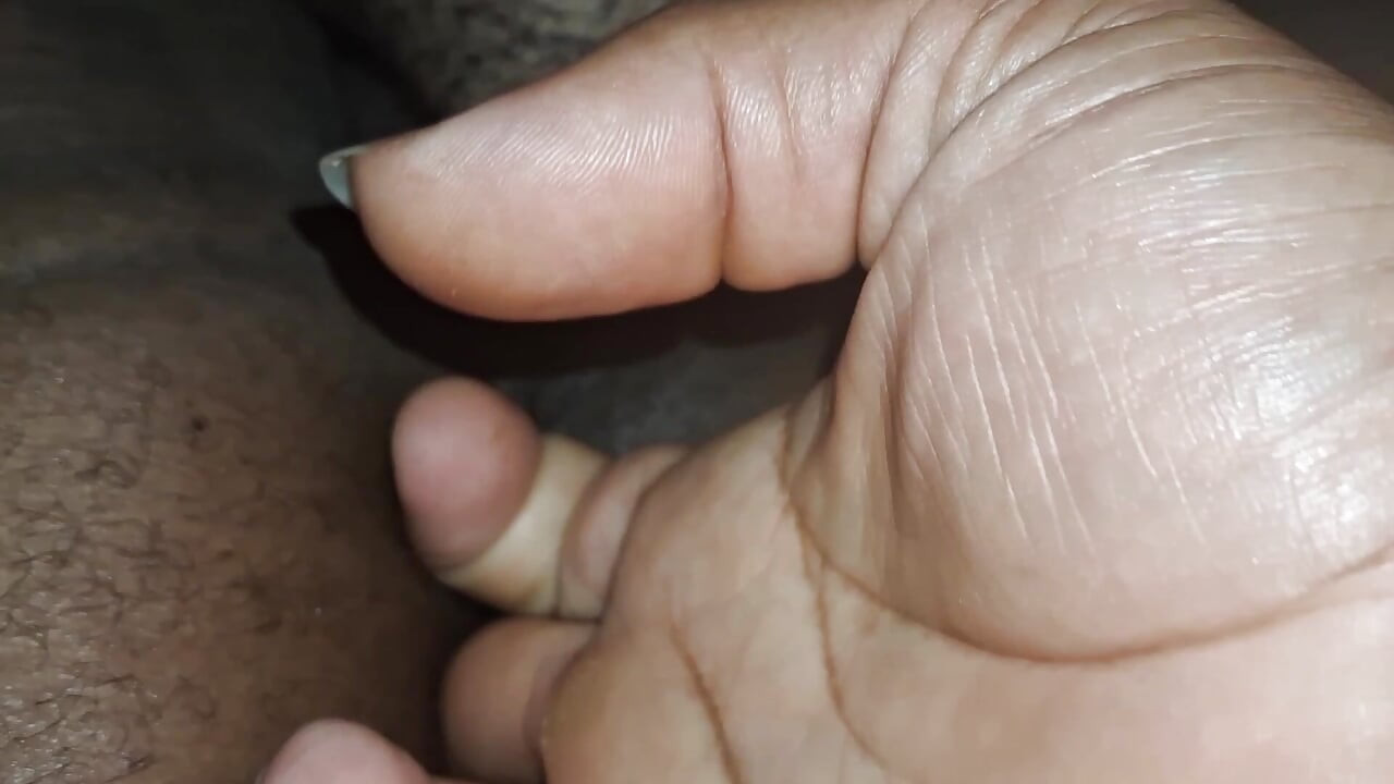 ANAL PLAY. Tongue in the pussy and finger in the ass of my friend CRENTE naughty hot mother until he cums