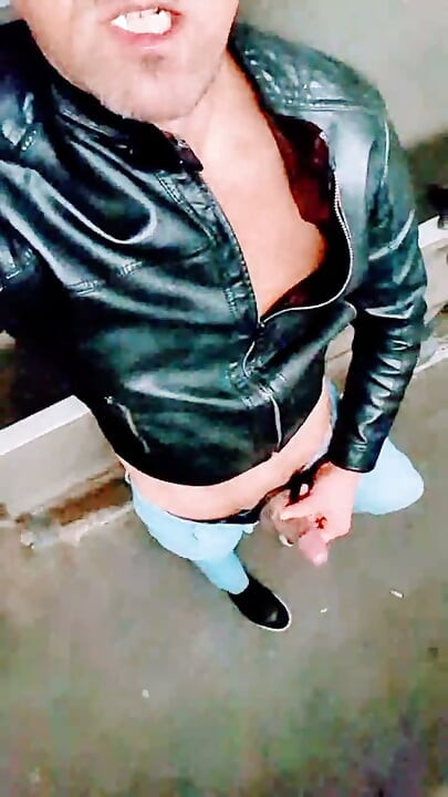 Slutboyben CAM4 Sexy Pornstar Exhibitionist Benjamin Exposed in Public