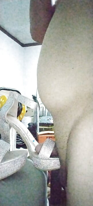 Fantaseando con un footjob de mi ex novia.