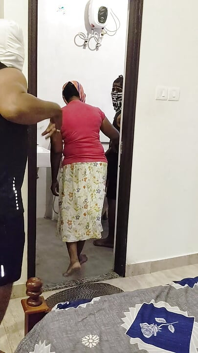 Cikgu mengongkek pelajar dalam tuisyen di rumah