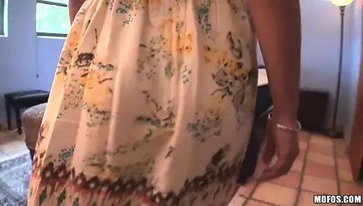 Rekaman seks cewek latina - tarra pacarku kadang-kadang ngentot sama sarafku, tapi aku ngentot dia terus karena tubuhnya merokok!