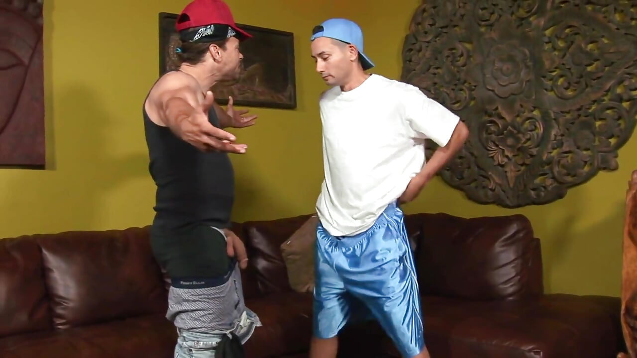 Hot gay guy gets it deep in his asshole with boyfriends cock