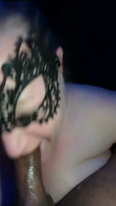 Bölüm 2 amatör Alman sarışın bakış açısı gırtlağına kadar sakso asmr orta yaşlı seksi kadın yarak emici | Klip 1