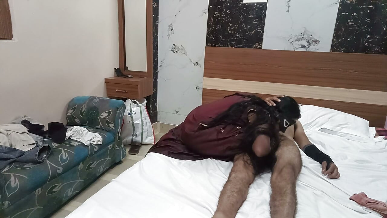 Sote hue devar ko bhabhi Ne land nahin lakar jaga Diya aur khoob chudai ki Hindi clear audio