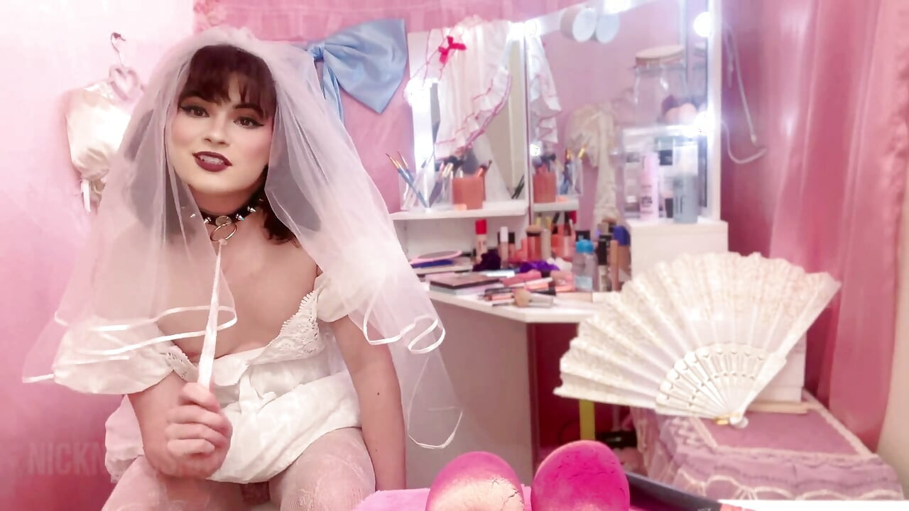 BNWO sissy nevjesta se