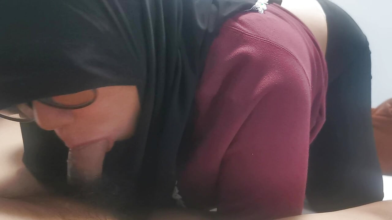 Ibu tiri Muslim memberikan yang keras