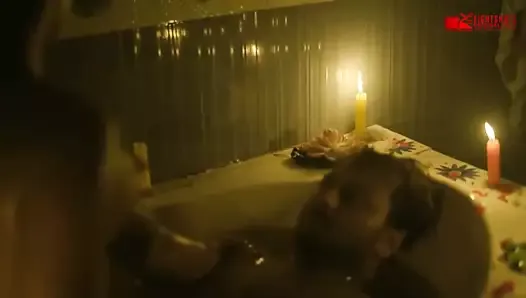 Romance indienne dans une baignoire chaude