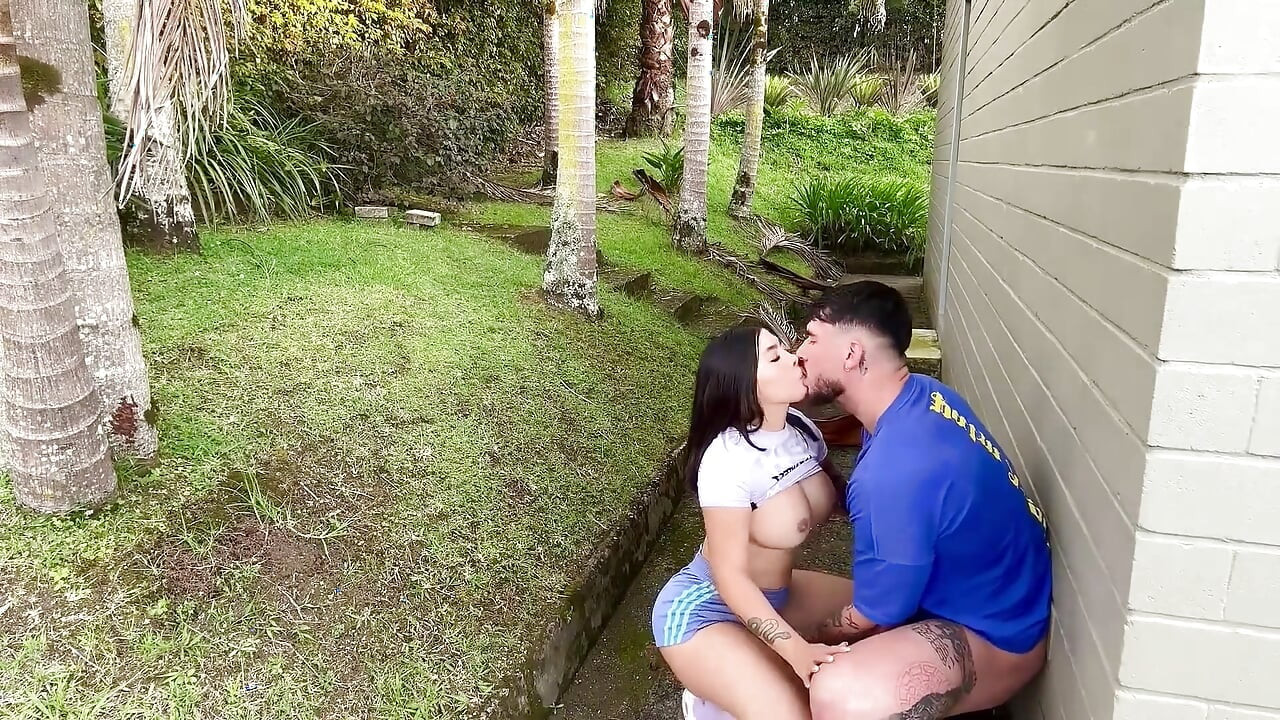 Yoga Afternoon Is Interrupted by a Big Cock That Pinks My Ass, Fucks Outdoors - Savina Oficial