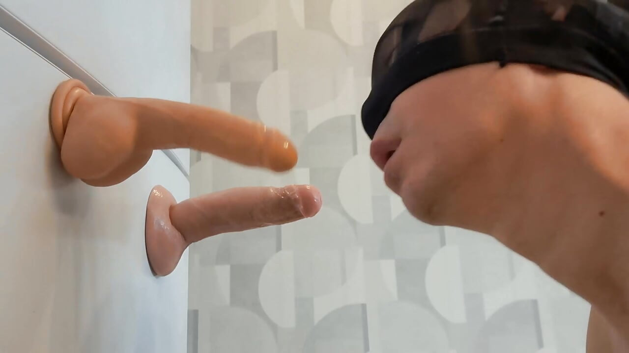 Suck dildo cum