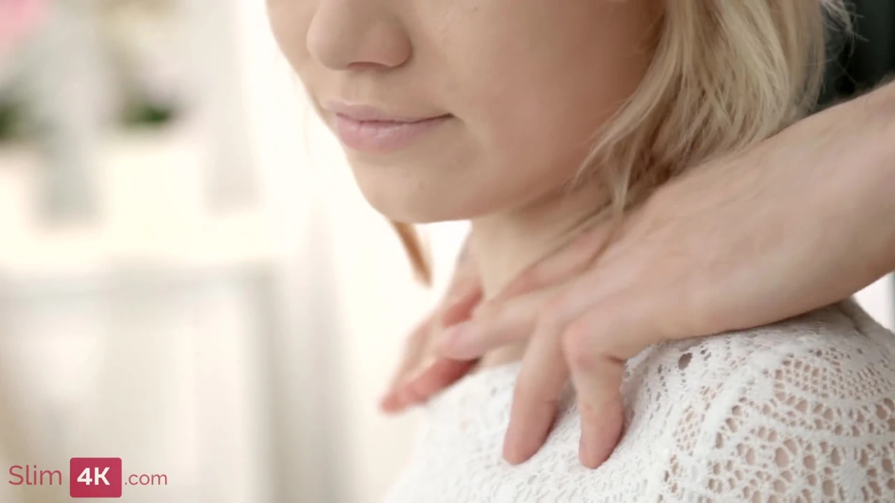 BF massages cute babe before proposing threesome