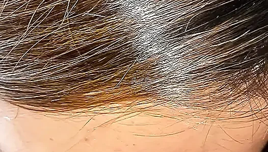 Istri tetanggaku yang super sange lagi asik nyepong kontol suaminya