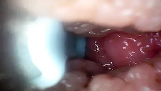 Kedekatan ekstrem mengubah watcher menjadi aktif, peserta yang lapar