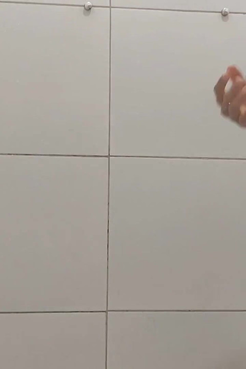 Ljubičasti kurac i analno prskanje vode!