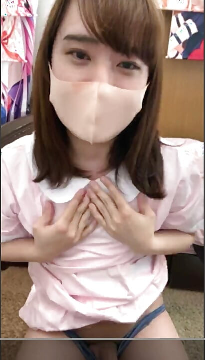 Minami-chan, Who I Love, Will Be Cosplay Masturbating in Front of Everyone