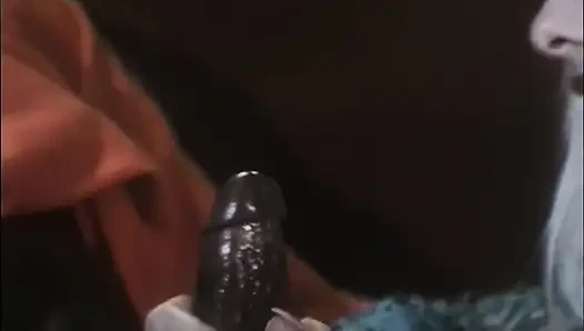 Дикая скачка на мясистом итальянском винтажном члене