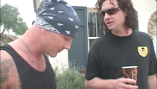 Lütfen Bana Daha Fazlasını Ver! - Büyük Memeli Sarışın Üçlü Sekste Sert Sikiliyor