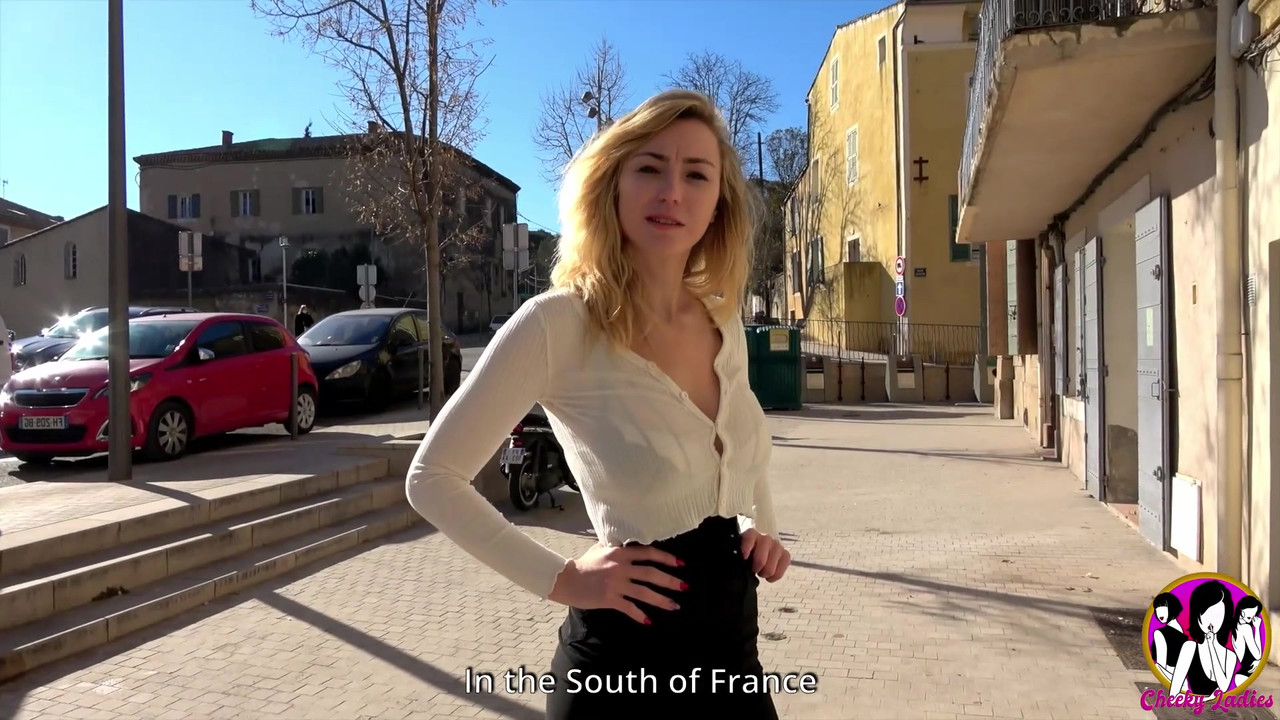 热辣的金发女郎elisa的阴户被狠操