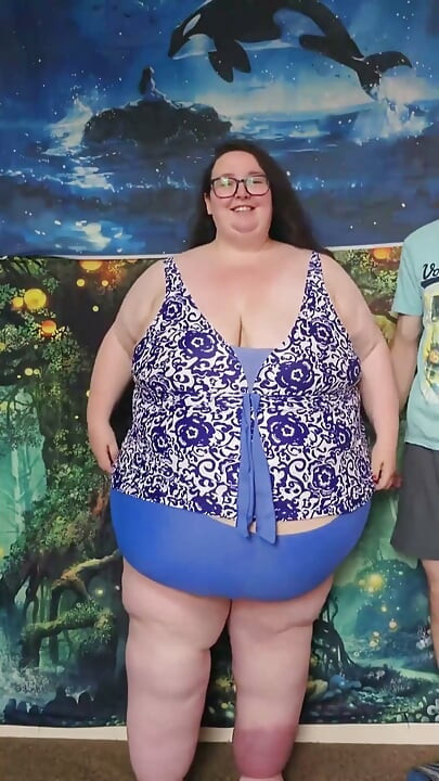 Ssbbw dev şişman vücut mayosu yardımıyla